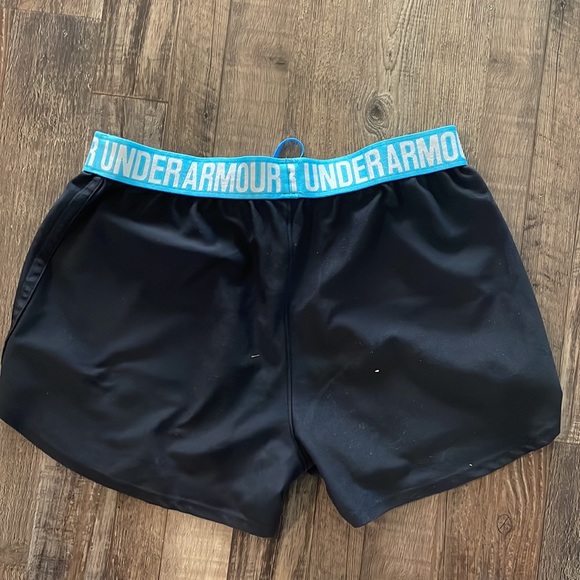 Under Armour shorts - Picture 2 of 2